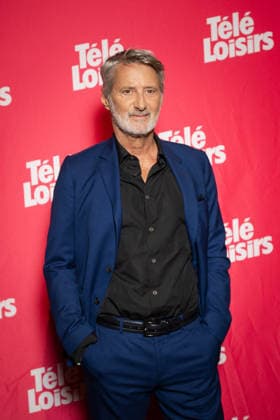 Tele Loisirs Awards - Paris French TV host Antoine De Caunes attends a photocall at the Tele Loisirs Awards 2026 at the Casino de Paris in Paris, France, on September 29, 2026. Photo by Alexis Jumeau ABACAPRESS.COM Paris France  Copyright: xJumeauxAlexis ABACAx