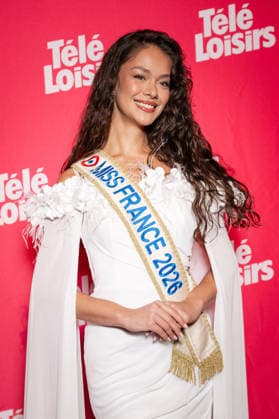 Tele Loisirs Awards - Paris Miss France 2026 Hinaupoko Deveze attends a photocall at the Tele Loisirs Awards 2026 at the Casino de Paris in Paris, France, on September 29, 2026. Photo by Alexis Jumeau ABACAPRESS.COM Paris France  Copyright: xJumeauxAlexis ABACAx