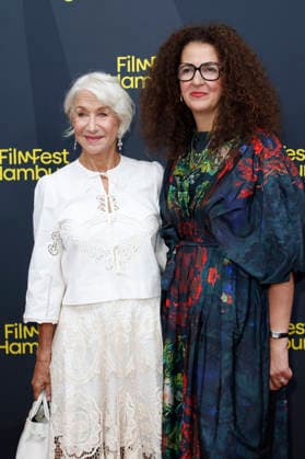Helen Mirren und Malika Rabahallah bei der Premiere des Kinofilms Ein Talent fürs Morden A Talent for Murder und Douglas Sirk Award Verleihung auf dem 34. Filmfest Hamburg im Cinemaxx Dammtor. Hamburg, Deutschland, 29.09.2026
