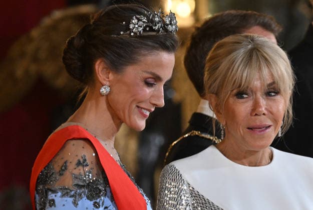King Felipe VI of Spain, Queen Letizia of Spain, French President Emmanuel Macron, and his wife, First Lady Brigitte Macron, arrive at the gala dinner in honor of the French presidential couple at the Royal Palace in Madrid, Spain, on September 29, 2026. The French presidential couple is on a two-day official visit to Spain. Christian Liewig Bestimage King Felipe VI of Spain, Queen Letizia of Spain, French President Emmanuel Macron, and his wife, First Lady Brigitte Macron, arrive at the gala dinner in honor of the French presidential couple at the Royal Palace in Madrid, Spain, on September 29, 2026. The French presidential couple is on a two-day official visit to Spain. Madrid, Spain Copyright: xChristianxLiewigx xBestimagexChristianxLiewigx xBestimagex