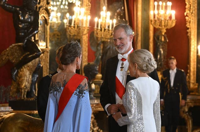 King Felipe VI of Spain, Queen Letizia of Spain, French President Emmanuel Macron, and his wife, First Lady Brigitte Macron, arrive at the gala dinner in honor of the French presidential couple at the Royal Palace in Madrid, Spain, on September 29, 2026. The French presidential couple is on a two-day official visit to Spain. Christian Liewig Bestimage King Felipe VI of Spain, Queen Letizia of Spain, French President Emmanuel Macron, and his wife, First Lady Brigitte Macron, arrive at the gala dinner in honor of the French presidential couple at the Royal Palace in Madrid, Spain, on September 29, 2026. The French presidential couple is on a two-day official visit to Spain. Madrid, Spain Copyright: xChristianxLiewigx xBestimagexChristianxLiewigx xBestimagex