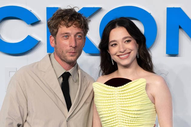 Jeremy Allen White and Mikey Madison attends The Social Reckoning Gala Screening at Curzon Mayfair in London, England. UK. Tuesday 29th September 2026. Copyright: xJamesxWarrenx THE SOCIAL RECKONING - GALA SCREENING 23