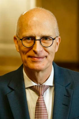 CNTV RATHAUS- Hamburger Buergermeister Peter Tschentscher SPD Politiker in Hamburger Rathaus am 29.09.2026 Hamburg Deutschland