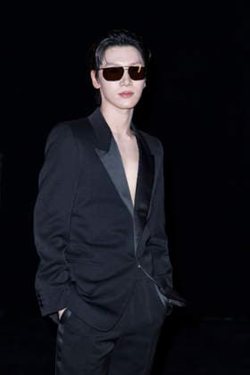 Heeseung at the Saint Laurent Women’s Ready-to-Wear Spring Summer 2027 show photocall during Paris Fashion Week (PFW) at the Trocadéro Fountain in Paris, France, on September 29, 2026. Olivier Borde, Bestimage: Photocall for the Saint Laurent Women’s Ready-to-Wear Spring Summer 2027 show during Paris Fashion Week (PFW) at the Trocadéro Fountain in Paris, France, on September 29, 2026, France  Copyright: xOLIVIERxBORDEx xBESTIMAGExOLIVIERxBORDEx xBESTIMAGEx