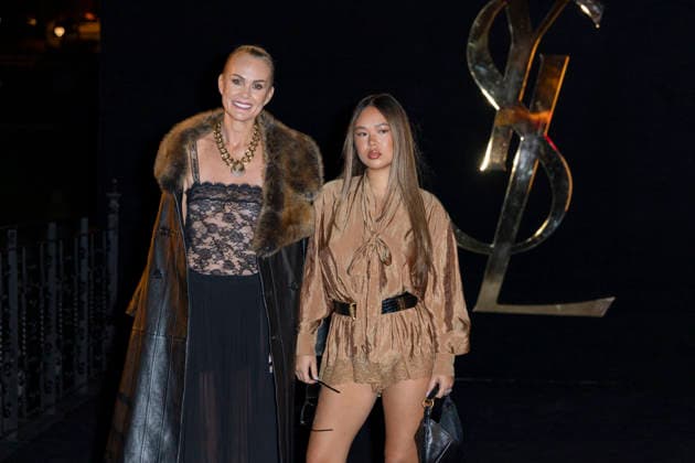 Laeticia Hallyday and her daughter Joy at the Saint Laurent Women’s Ready-to-Wear Spring Summer 2027 show photocall during Paris Fashion Week (PFW) at the Trocadéro Fountain in Paris, France, on September 29, 2026. Olivier Borde, Bestimage. Photocall for the Saint Laurent Women’s Ready-to-Wear Spring Summer 2027 show during Paris Fashion Week (PFW) at the Trocadéro Fountain in Paris, France, on September 29, 2026. France  Copyright: xOLIVIERxBORDEx xBESTIMAGExOLIVIERxBORDEx xBESTIMAGEx
