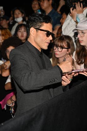 PFW Saint Laurent Outside Rami Malek outside the Saint Laurent show during Paris Fashion Week, in Paris, France on 29 September 2026. Photo by Julien Reynaud APS-Medias ABACAPRESS.COM Paris France  Copyright: xReynaudxJulien APS-Medias ABACAx