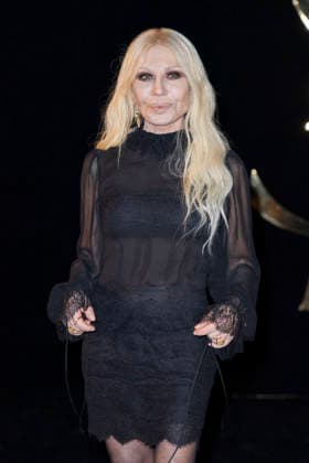 Donatella Versace at the Saint Laurent Women’s Ready-to-Wear Spring Summer 2027 show photocall during Paris Fashion Week (PFW) at the Trocadéro Fountain in Paris, France, on September 29, 2026. Olivier Borde, Bestimage. Photocall for the Saint Laurent Women’s Ready-to-Wear Spring Summer 2027 show during Paris Fashion Week (PFW) at the Trocadéro Fountain in Paris, France, on September 29, 2026. France  Copyright: xOLIVIERxBORDEx xBESTIMAGExOLIVIERxBORDEx xBESTIMAGEx