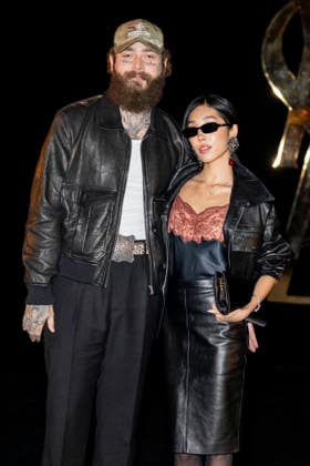 Post Malone, Christy Lee Photocall for the Saint Laurent Women’s Ready-to-Wear Spring Summer 2027 show during Paris Fashion Week (PFW) at the Trocadéro Fountain in Paris, France, on September 29, 2026. Olivier Borde Bestimage photocall for the Saint Laurent Women’s Ready-to-Wear Spring Summer 2027 show during Paris Fashion Week (PFW) at the Trocadéro Fountain in Paris, France, on September 29, 2026. France  Copyright: xOLIVIERxBORDEx xBESTIMAGExOLIVIERxBORDEx xBESTIMAGEx