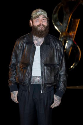 Post Malone at the Saint Laurent Women’s Ready-to-Wear Spring Summer 2027 show photocall during Paris Fashion Week (PFW) at the Trocadéro Fountain in Paris, France, on September 29, 2026. Olivier Borde, Bestimage. Photocall for the Saint Laurent Women’s Ready-to-Wear Spring Summer 2027 show during Paris Fashion Week (PFW) at the Trocadéro Fountain in Paris, France, on September 29, 2026. France  Copyright: xOLIVIERxBORDEx xBESTIMAGExOLIVIERxBORDEx xBESTIMAGEx