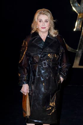 Catherine Deneuve at the Saint Laurent Women’s Ready-to-Wear Spring Summer 2027 show photocall during Paris Fashion Week (PFW) at the Trocadéro Fountain in Paris, France, on September 29, 2026. Olivier Borde, Bestimage. Photocall for the Saint Laurent Women’s Ready-to-Wear Spring Summer 2027 show during Paris Fashion Week (PFW) at the Trocadéro Fountain in Paris, France, on September 29, 2026. France  Copyright: xOLIVIERxBORDEx xBESTIMAGExOLIVIERxBORDEx xBESTIMAGEx
