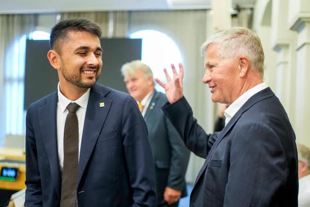 Anen horing om Jeffrey Epsteins nettverk i Norge Oslo 20260930. Stortingets kontroll- og konstitusjonskomitÃ har apen horing om praksisen i Utenriksdepartementet og Jeffrey Epsteins nettverk i Norge. Til sammen to navaerende og ni tidligere statsrader er innkalt Disse er dagens utenriksminister Espen Barth Eide (Ap), og hans forgjengere Jonas Gahr Store (Ap), Borge Brende (H), Ine Eriksen Soreide (H) og Anniken Huitfeldt (Ap), samt utviklingsminister Asmund Aukrust (Ap) og hans forgjengere Anne Beathe Tvinnereim (Sp), Dag-Inge Ulstein (KrF), Nikolai Astrup (H), Heikki Eidsvoll Holmas (SV) og Erik Solheim (SV). Foto: Cornelius Poppe NTB Oslo Norge zijT5nTGZCI EDITORIAL USE ONLY Ref:_BNC_POLzijT5nTGZCI.jpg Copyright: xCorneliusxPoppex xNTBx