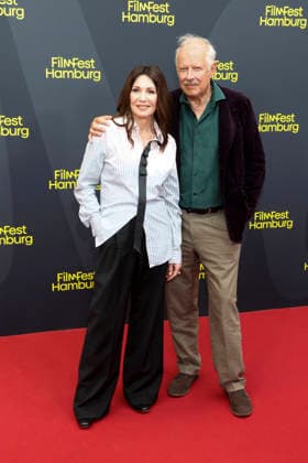 ABB FILMFEST- Iris Berben mit Axel Milberg zu Gast auf dem roten Teppich bei der Premiere des Films Die dritte Hochzeit auf dem FilmFest Hamburg 2026 im Kino Cinemaxx Dammtor in Hamburg am 29.09.2026 Hamburg Deutschland
