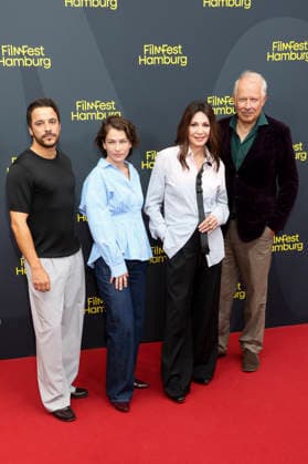 ABB FILMFEST- Kostja Ullmann, Henriette Confurius, Iris Berben, Axel Milberg zu Gast auf dem roten Teppich bei der Premiere des Films Die dritte Hochzeit auf dem FilmFest Hamburg 2026 im Kino Cinemaxx Dammtor in Hamburg am 29.09.2026 Hamburg Deutschland