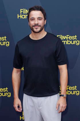 Kostja Ullmann bei der Premiere des ZDF-Fernsehfilms Die dritte Hochzeit auf dem 34. Filmfest Hamburg 2026 im Cinemaxx Dammtor. Hamburg, 29.06.2026