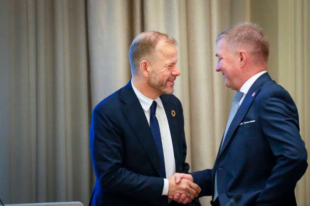 Epstein-horing starter i Stortinget Oslo 20260930. Heikki Eidsvoll Holmas (SV) er til stede i en apen horing i Stortingets kontroll- og konstitusjonskomitÃ om praksisen i Utenriksdepartementet og Jeffrey Epsteins nettverk i Norge. Foto: Heiko Junge NTB Oslo Norge oco4QVeTDJg EDITORIAL USE ONLY Ref:_BNC_POLoco4QVeTDJg.jpg Copyright: xHeikoxJungex xNTBx