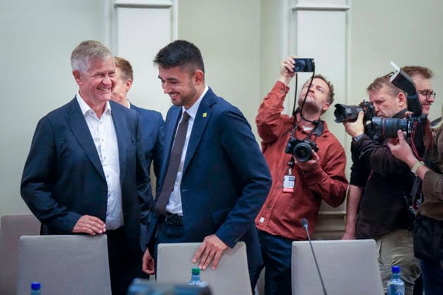 Epstein-horing starter i Stortinget Oslo 20260930. Tidligere klima- og miljovernminister og utviklingsminister Erik Solheim under Stortingets kontroll- og konstitusjonskomitÃ apne horing om praksisen i Utenriksdepartementet og Jeffrey Epsteins nettverk i Norge. Foto: Heiko Junge NTB Oslo Norge _fnHtqssJ9w EDITORIAL USE ONLY Ref:_BNC_POL_fnHtqssJ9w.jpg Copyright: xHeikoxJungex xNTBx