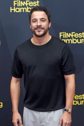 Kostja Ullmann bei der Premiere des ZDF-Fernsehfilms Die dritte Hochzeit auf dem 34. Filmfest Hamburg 2026 im Cinemaxx Dammtor. Hamburg, 29.09.2026