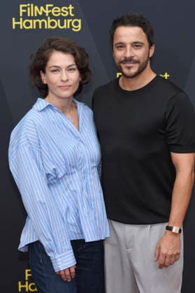 Henriette Confurius und Kostja Ullmann bei der Premiere des ZDF-Fernsehfilms Die dritte Hochzeit auf dem 34. Filmfest Hamburg 2026 im Cinemaxx Dammtor. Hamburg, 29.09.2026