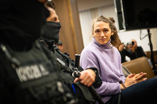 September 30, 2026, Budapest, Budapest, Hungary: German antifa activist MAJA T. stand before the Budapest-Capital Regional Court of Appeal on 30 September, 2026 Budapest Hungary - ZUMAa256 20260930_zip_a256_010 Copyright: xDanielxAlfoldix