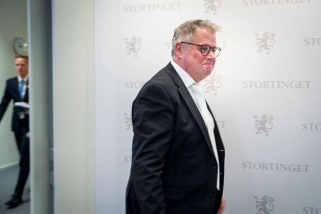 Epstein-horing starter i Stortinget Oslo 20260930. KomitÃ leder Per Willy Amundsen ankommer Stortingets kontroll- og konstitusjonskomitÃ apne horing om praksisen i Utenriksdepartementet og Jeffrey Epsteins nettverk i Norge. Foto: Heiko Junge NTB Oslo Norge 7SxVTnWnUKI EDITORIAL USE ONLY Ref:_BNC_POL7SxVTnWnUKI.jpg Copyright: xHeikoxJungex xNTBx