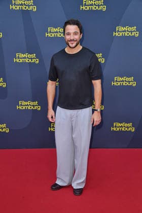 Kostja Ullmann beim FilmFest Hamburg Premiere Die dritte Hochzeit in Hamburg am 29.09.2026