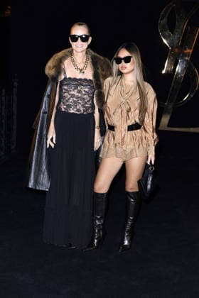 Laeticia Hallyday and her daughter Joy at the photocall for the Saint Laurent Women’s Ready-to-Wear Spring Summer 2027 show during Paris Fashion Week (PFW) at the Fontaine du Trocadéro in Paris, France, on September 29, 2026 Olivier Borde Bestimage Laeticia Hallyday and her daughter Joy at the photocall for the Saint Laurent Women’s Ready-to-Wear Spring Summer 2027 show during Paris Fashion Week (PFW) at the Trocadéro Fountain in Paris, France, on September 29, 2026 Paris, France  Copyright: xOLIVIERxBORDEx xBESTIMAGExOLIVIERxBORDEx xBESTIMAGEx