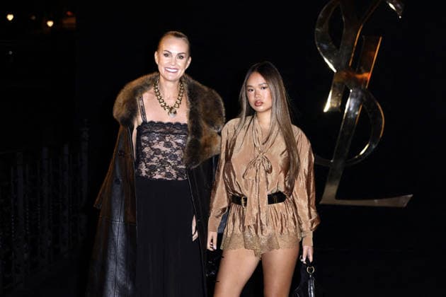 Laeticia Hallyday and her daughter Joy at the photocall for the Saint Laurent Women’s Ready-to-Wear Spring Summer 2027 show during Paris Fashion Week (PFW) at the Fontaine du Trocadéro in Paris, France, on September 29, 2026 Olivier Borde Bestimage Laeticia Hallyday and her daughter Joy at the photocall for the Saint Laurent Women’s Ready-to-Wear Spring Summer 2027 show during Paris Fashion Week (PFW) at the Trocadéro Fountain in Paris, France, on September 29, 2026 Paris, France  Copyright: xOLIVIERxBORDEx xBESTIMAGExOLIVIERxBORDEx xBESTIMAGEx