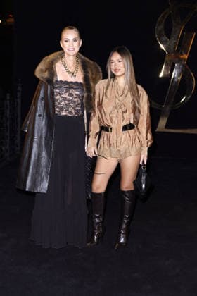 Laeticia Hallyday and her daughter Joy at the photocall for the Saint Laurent Women’s Ready-to-Wear Spring Summer 2027 show during Paris Fashion Week (PFW) at the Fontaine du Trocadéro in Paris, France, on September 29, 2026 Olivier Borde Bestimage Laeticia Hallyday and her daughter Joy at the photocall for the Saint Laurent Women’s Ready-to-Wear Spring Summer 2027 show during Paris Fashion Week (PFW) at the Trocadéro Fountain in Paris, France, on September 29, 2026 Paris, France  Copyright: xOLIVIERxBORDEx xBESTIMAGExOLIVIERxBORDEx xBESTIMAGEx