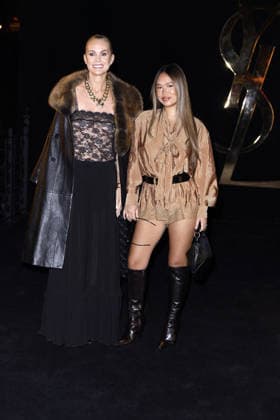 Laeticia Hallyday and her daughter Joy at the photocall for the Saint Laurent Women’s Ready-to-Wear Spring Summer 2027 show during Paris Fashion Week (PFW) at the Fontaine du Trocadéro in Paris, France, on September 29, 2026 Olivier Borde Bestimage Laeticia Hallyday and her daughter Joy at the photocall for the Saint Laurent Women’s Ready-to-Wear Spring Summer 2027 show during Paris Fashion Week (PFW) at the Trocadéro Fountain in Paris, France, on September 29, 2026 Paris, France  Copyright: xOLIVIERxBORDEx xBESTIMAGExOLIVIERxBORDEx xBESTIMAGEx