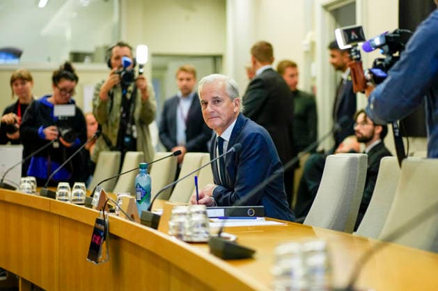 Epstein-horing starter i Stortinget Oslo 20260930. Stortingets kontroll- og konstitusjonskomitÃ har apen horing om praksisen i Utenriksdepartementet og Jeffrey Epsteins nettverk i Norge. Foto: Heiko Junge NTB Oslo Norge reOQsEL2WMQ EDITORIAL USE ONLY Ref:_BNC_POLreOQsEL2WMQ.jpg Copyright: xHeikoxJungex xNTBx