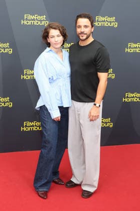 FILMFEST HAMBURG 2026 - Tag 5 Kostja Ullmann, Henriette Confurius, Die dirtte Hochzeit, Filmfest Hamburg, Cinmeaxx, 29.09.2026 Copyright: xEventpressxBecherx