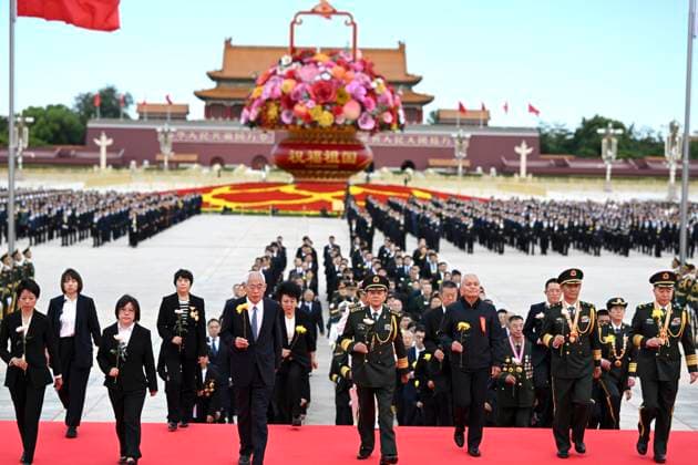 (260930) -- BEIJING, Sept. 30, 2026 -- A ceremony to present flower baskets to fallen national heroes to mark Martyrs Day is held at Tian anmen Square in Beijing, capital of China, Sept. 30, 2026. ) CHINA-BEIJING-MARTYRS DAY-FLOWER BASKETS PRESENTING-CEREMONY (CN) YanxYan 