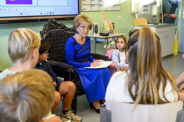 Apeldoorn, The Netherlands, 2026-09-30 08:44:39 APELDOORN , 30-09-2026, KBS Hertog van Gelre Princess Margriet reads aloud during Children s Book Week at KBS Hertog van Gelre in Apeldoorn. After the opening of Children s Book Week, Princess Margriet reads to the pupils of group 6B. The theme of Children s Book Week is Spotlight on! . KBS Hertog van Gelre has approximately 370 pupils, divided into 16 groups. PHOTO: NLBeeld Patrick van Emst Credit: NL Beeld Patrick van Emst  Copyright: xx x