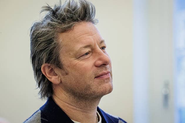30.09.2026. Düsseldorf. Starkoch Jamie Oliver zu Besuch im Düsseldorfer Rathaus. Düsseldorf Rathaus Nordrhein-Westfalen Deutschland
