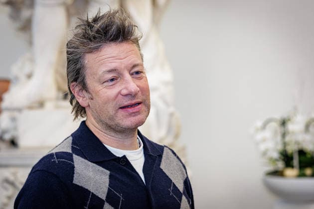 30.09.2026. Düsseldorf. Starkoch Jamie Oliver zu Besuch im Düsseldorfer Rathaus. Düsseldorf Rathaus Nordrhein-Westfalen Deutschland