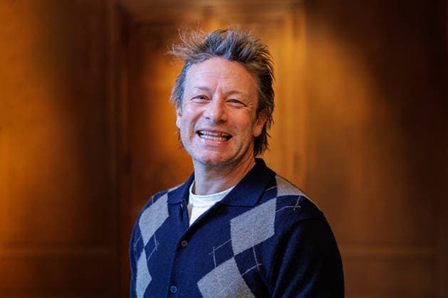 30.09.2026. Düsseldorf. Starkoch Jamie Oliver zu Besuch im Düsseldorfer Rathaus. Düsseldorf Rathaus Nordrhein-Westfalen Deutschland