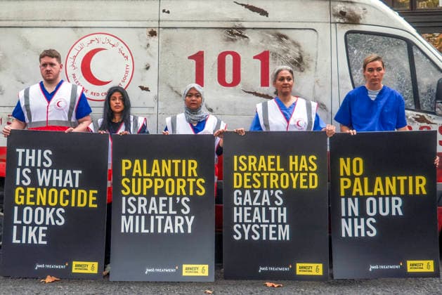 . 30 09 2026. London, United Kingdom. Amnesty International UK¯ Protest Palantir. A life-size Palestinian ambulance, riddled with bullet holes and partially blown apart, on the doorstep of Palantir s London headquarters, as campaigners call on the Government not to extend its NHS England contract with the controversial US technology company.  xMartynxWheatleyx xi-Imagesx IIM-27032-0018
