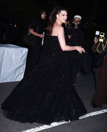 Arrivals at Verity Premiere - NYC Anne Hathaway at the Verity NY Premiere at AMC Lincoln Square 13 on September 29, 2026 in New York city. Photo by MM ABACAPRESS.COM New York City United States  Copyright: xMM ABACAx