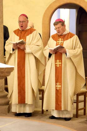 Christian Würtz und Stephan Burger beim Gottesdienst am dritten Tag der Herbst-Vollversammlung der Deutschen Bischofskonferenz in der Michaeliskirche.Fulda, 30.09.2026