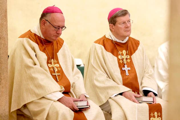 Christian Würtz und Stephan Burger beim Gottesdienst am dritten Tag der Herbst-Vollversammlung der Deutschen Bischofskonferenz in der Michaeliskirche.Fulda, 30.09.2026