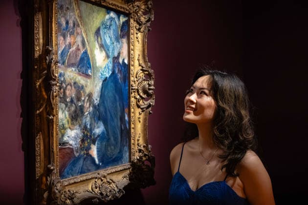 Renoir and Love at the National Gallery, London, UK 30 September 2026 Pierre-Auguste Renoir s At the Theatre (La Premiere Sortie), 1876 7, on display at the press preview of Renoir and Love at the National Gallery, London, UK, on 30 September 2026. The work, from the National Gallery s own collection, is among 45 paintings in the most significant exhibition of Renoir s work in the UK for 20 years, on view from 3 October 2026 until 31 January 2027., Credit:PETE SPELLER Avalon Copyright: xPETExSPELLERx xAvalonx 1139422332