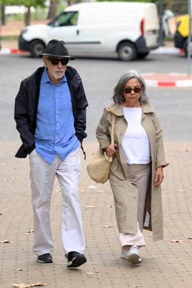 Family and friends bid farewell to filmmaker Gonzalo Suárez. Actor Fernando Trueba and Cristina Huete arrive at the funeral home to say their final goodbyes to filmmaker Gonzalo Suárez on September 30, 2026, in Madrid, Spain CELEBRITIES FUNERAL HOME DEATH FILMMAKER Ángel Díaz Brin Madrid Madrid Spain  Copyright: xÃngelxDiazxBrinasx 7810074