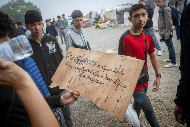 Minors Gather at Trampolín to Demand Shelter at Migrant Centers in Ceuta A group of 50 minors gathered to demand access to shelter resources at Trampolín Beach on September 30, 2026, in Ceuta, Spain. About 50 Moroccan teenagers gathered under a banner reading We want to enter the youth shelter at Trampolín to demand admission to designated migrant centers and to stop living on the streets. SEPTEMBER 30, 2026, Ceuta, Spain  Copyright: xMarcosxMorenox 7810327