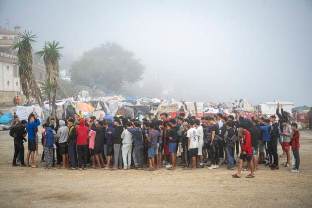 Minors Gather at Trampolín to Demand Shelter at Migrant Centers in Ceuta A group of 50 minors gathered to demand access to shelter resources on Trampolín Beach on September 30, 2026, in Ceuta, Spain. About fifty Moroccan teenagers gathered under a banner reading We want to enter the children’s shelter at Trampolín to demand admission to designated migrant centers and to stop living on the streets. SEPTEMBER 30, 2026, Ceuta, Spain  Copyright: xMarcosxMorenox 7810328
