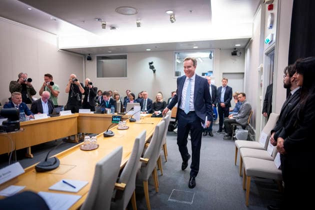 Epstein-horing starter i Stortinget Oslo 20260930. Hoyres tidligere utenriksminister Borge Brende under Stortingets kontroll- og konstitusjonskomitÃ apne horing om praksisen i Utenriksdepartementet og Jeffrey Epsteins nettverk i Norge. Foto: Heiko Junge NTB Oslo Norge gnkQO9sXOAY EDITORIAL USE ONLY Ref:_BNC_POLgnkQO9sXOAY.jpg Copyright: xHeikoxJungex xNTBx