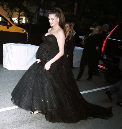 NEW YORK, NY - SEPTEMBER 29: Anne Hathaway at Amazon MGM Studios Verity New York Premiere at AMC Lincoln Square 13 on September 29, 2026 in New York City. Copyright: xRWx