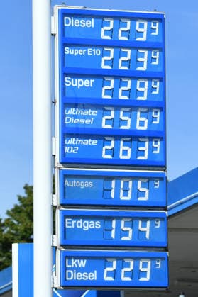 Kraftstoffpreise vor dem Tankrabatt in Oberhausen ( Nordrhein-Westfalen ) Aktuelle Kraftstoffpreise am 30.09.2026 um 11:55 Uhr