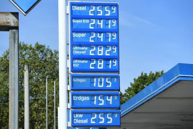 Kraftstoffpreise vor dem Tankrabatt in Oberhausen ( Nordrhein-Westfalen ) Aktuelle Kraftstoffpreise am 30.09.2026 um 12:02 Uhr