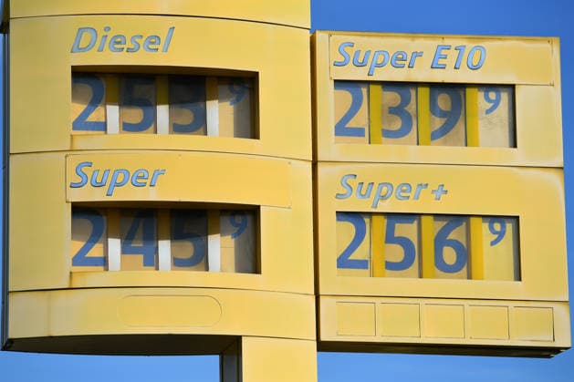 Kraftstoffpreise vor dem Tankrabatt in Oberhausen ( Nordrhein-Westfalen ) Aktuelle Kraftstoffpreise am 30.09.2026 um 12:23 Uhr