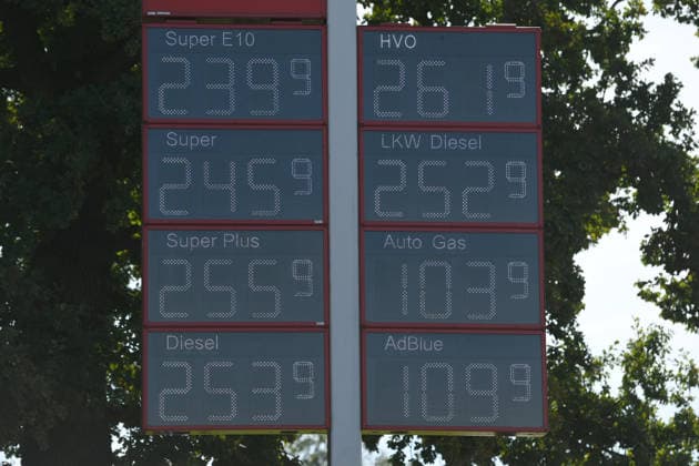 Kraftstoffpreise vor dem Tankrabatt in Dinslaken ( Nordrhein-Westfalen ) Aktuelle Kraftstoffpreise am 30.09.2026 um 12:39 Uhr